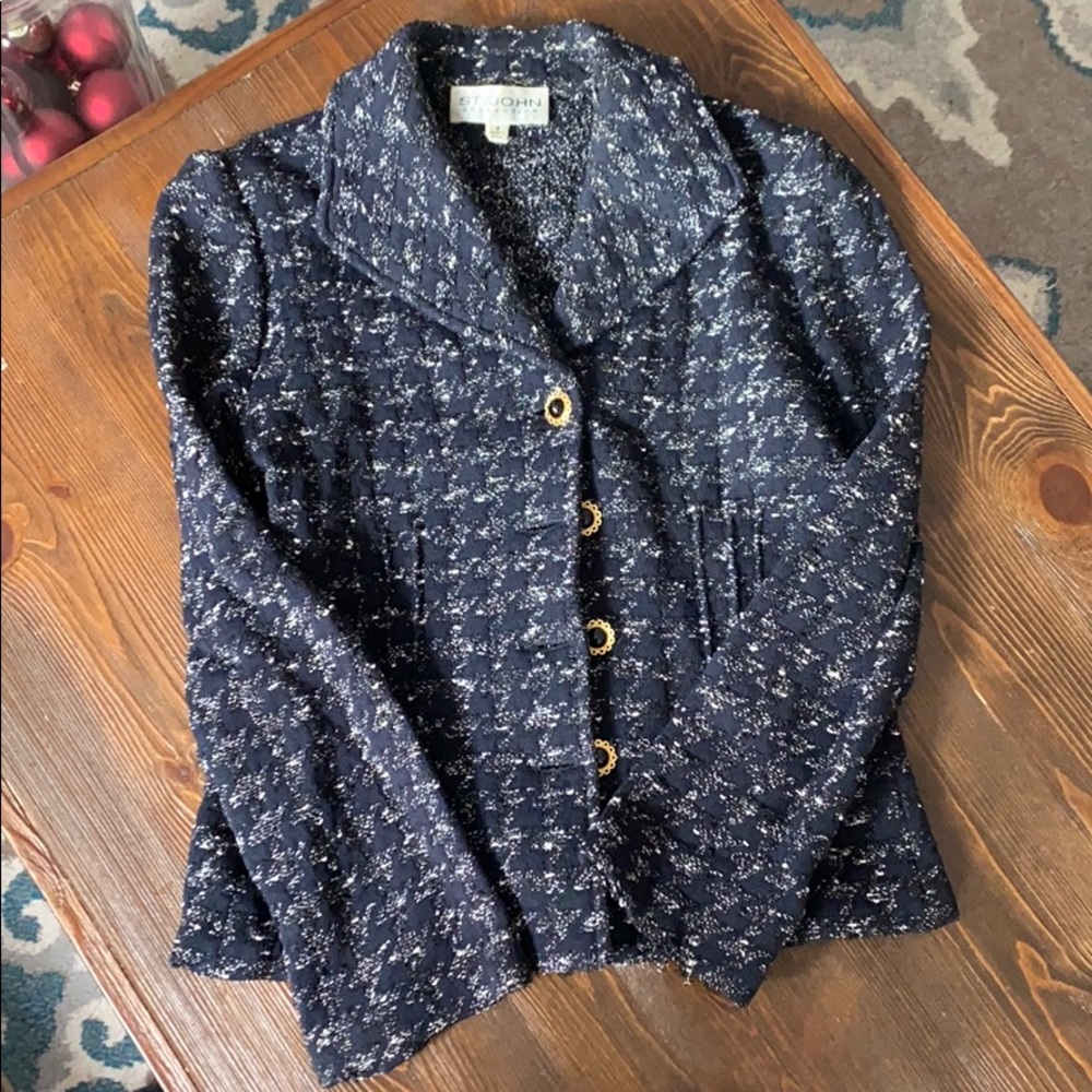 St. John Collection Size 4